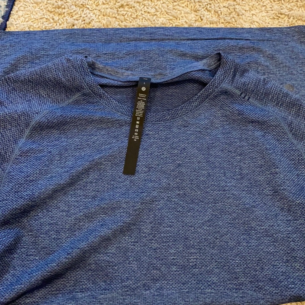 Lululemon men’s shirt
